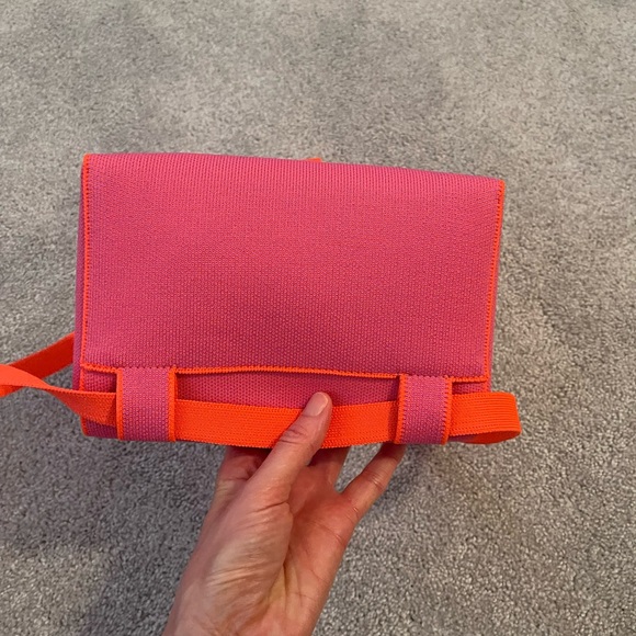 Rothy’s hot pink belt bag - Picture 5 of 6